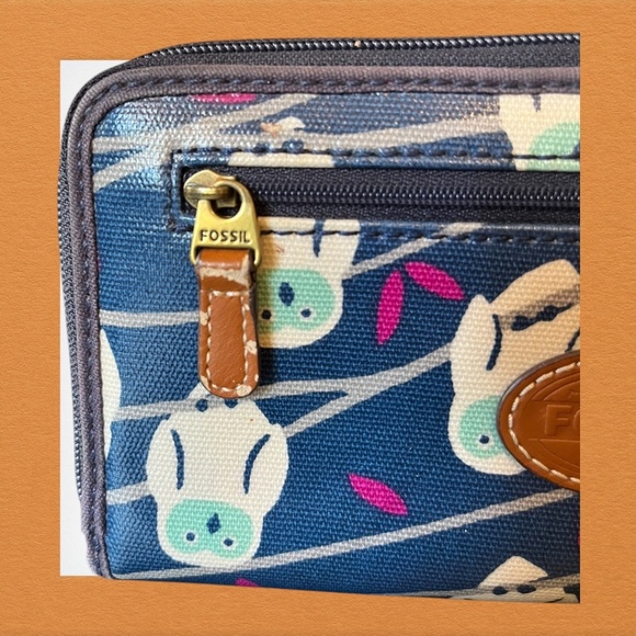 Authentic Fossil Blue Owl Print Zip Around Wallet Pink Interior Key Ring Accent - Picture 7 of 11